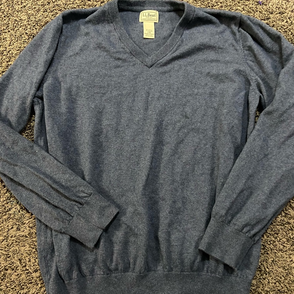 L.L. Bean Blue VNeck Sweater Mens Size Large